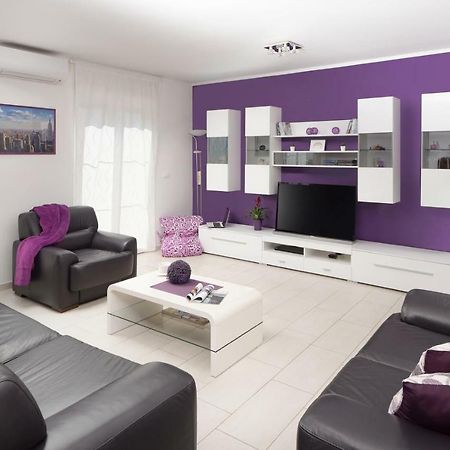 Rainbow Apartment Pula Exterior foto