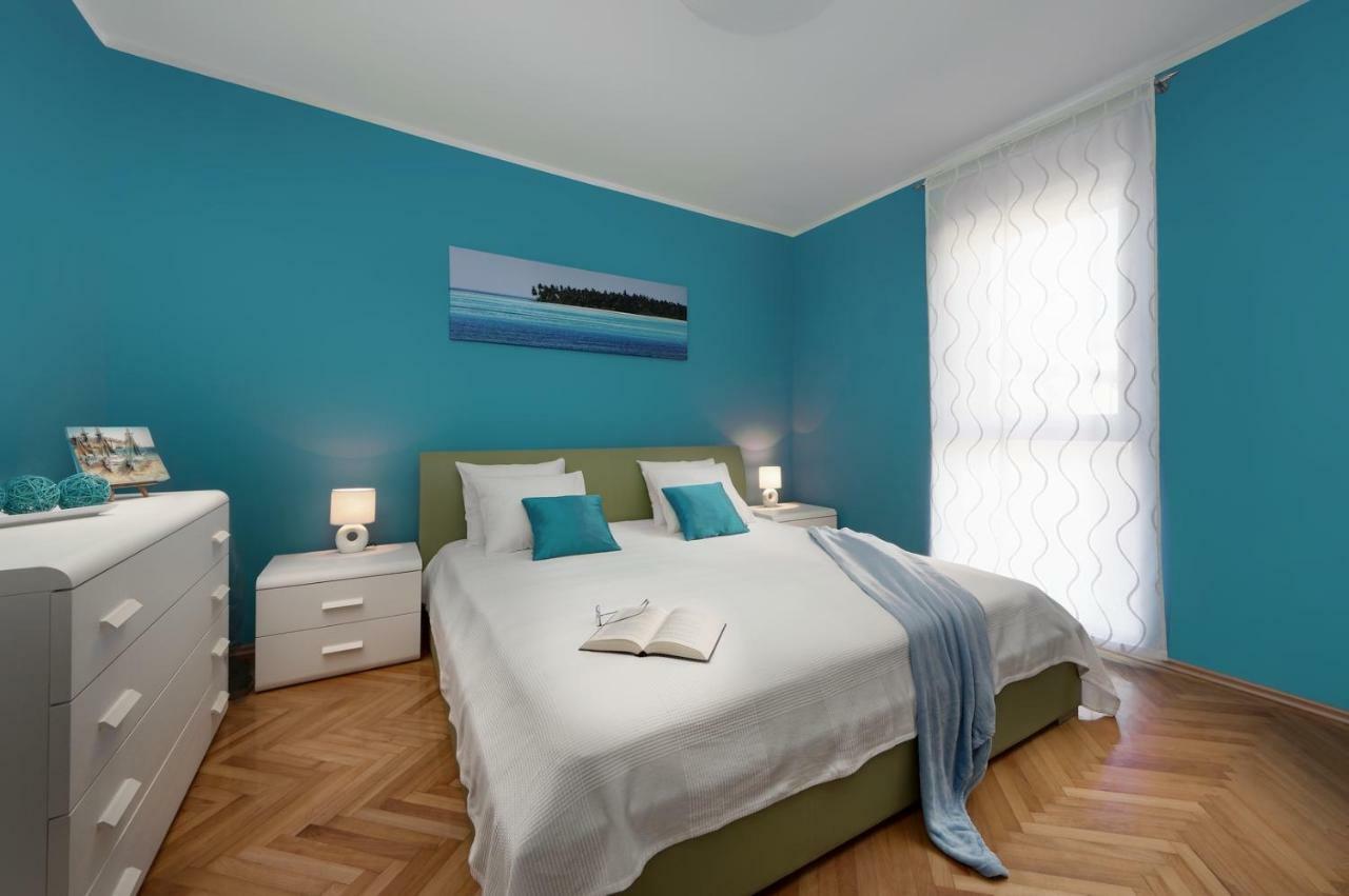 Rainbow Apartment Pula Exterior foto